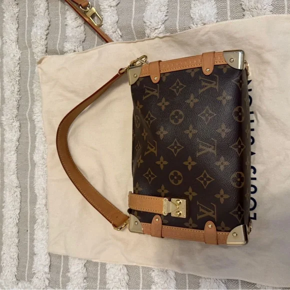 Louis Vuitton Side Trunk MM - Picture 2 of 9